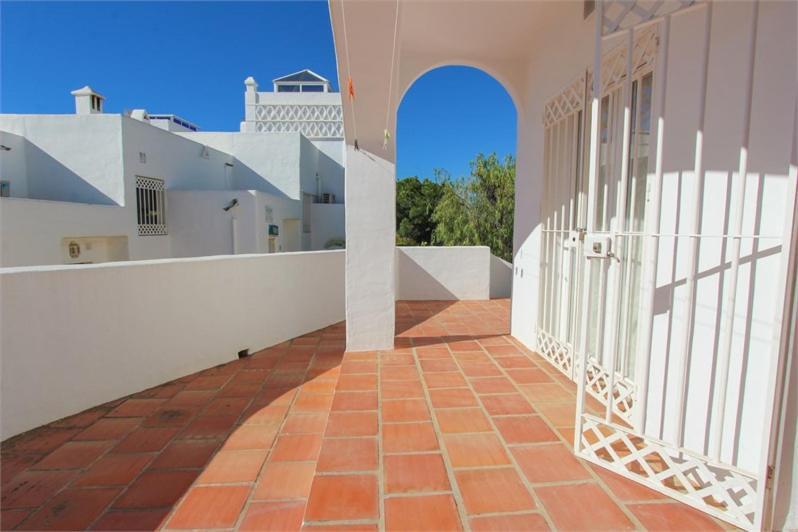 Amazing 3 Bedroom Townhouse In Nerja Exterior photo