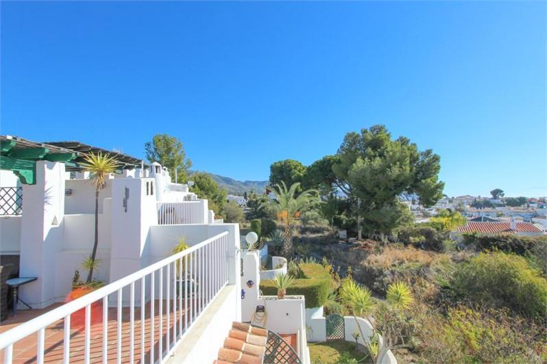 Amazing 3 Bedroom Townhouse In Nerja Exterior photo